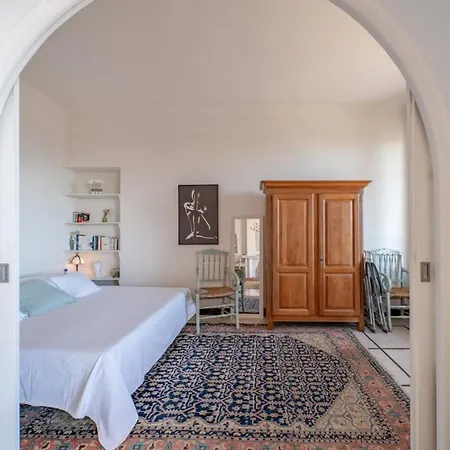 Wonderful 3 Bedroom Overlooking The Old Port * Cannes